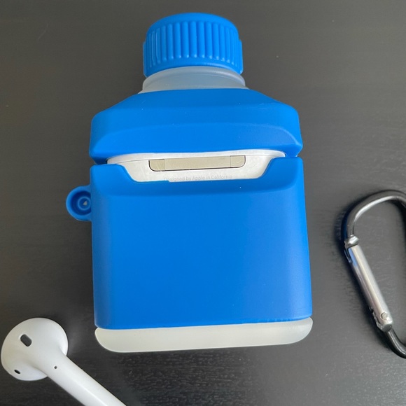 AirPod 1 and 2 case - Picture 3 of 3